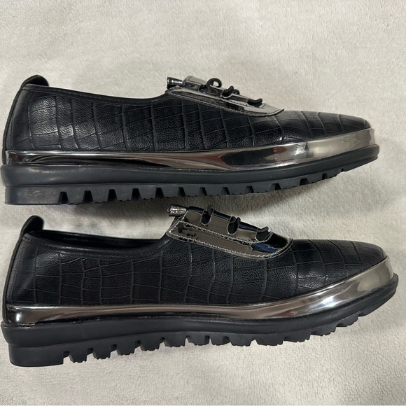 New but no tags. Orthopaedic flats. So comfortable - Picture 4 of 6